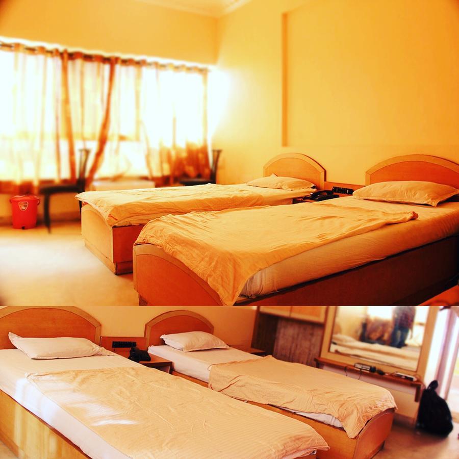 Hotel Vishwamitra Latur Bagian luar foto