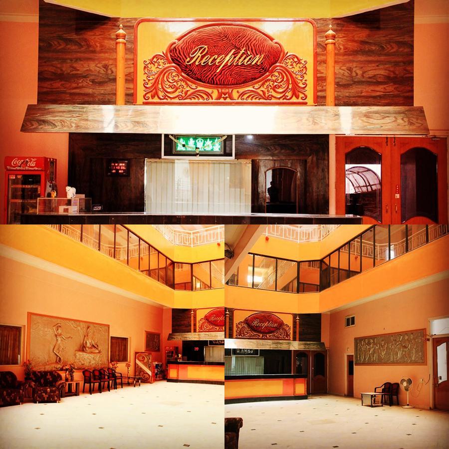 Hotel Vishwamitra Latur Bagian luar foto